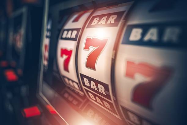 tahuplay Gem Saviour free spins feature showing expanded wild symbols and multiple cascading wins